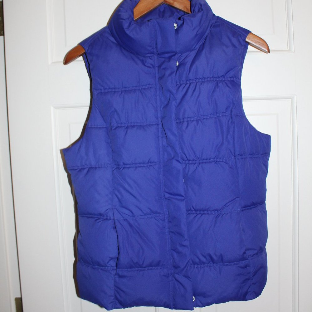 *NEW* GAP Puffer Vest sz M - Picture 3 of 8